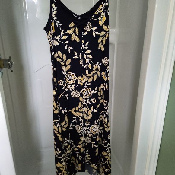 Laura dress, size 4, floral multi color - Picture 2 of 6